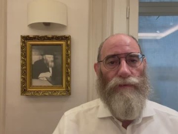 Главный раввин Петербурга М. М. Певзнер: «Душа, как и тело, нуждается в питании» Главный раввин Петербурга М. М. Певзнер: «Душа, как и тело, нуждается в питании»