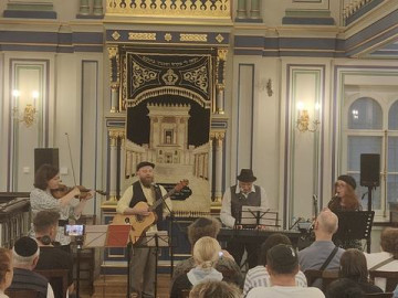 Shpil Клезмер Бэнд, А Глезеле Лехаим