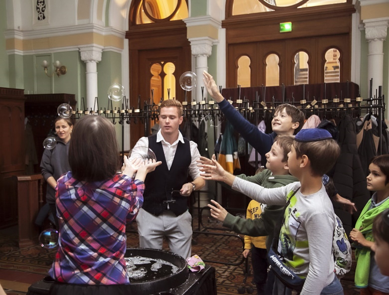 Пятая семейная благотворительная ярмарка в Синагоге