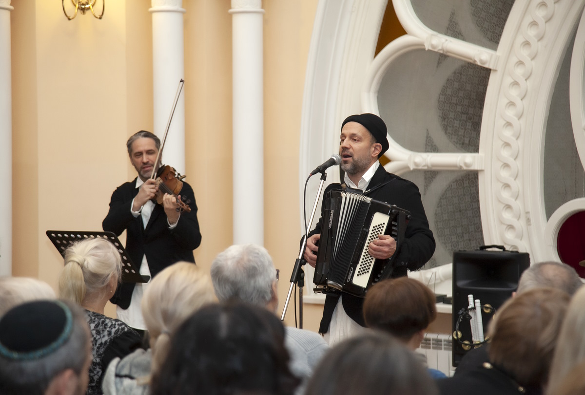 В Синагоге выступил ансамбль Acid Hasid