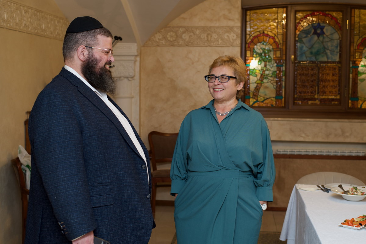 Марина Вадимовна Белицкая завуч школы «Менахем» проводы на пенсию