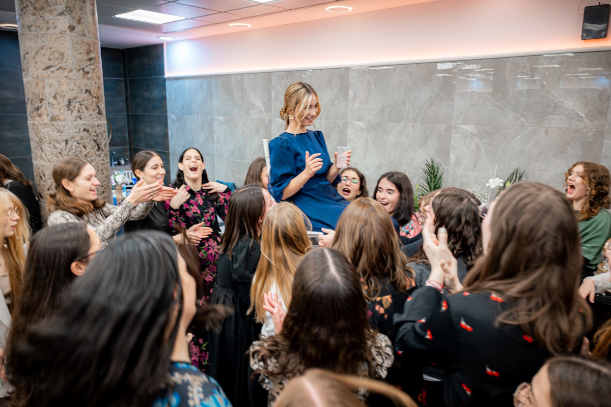 Семья Братуковых поздравление с помолвкой дочери