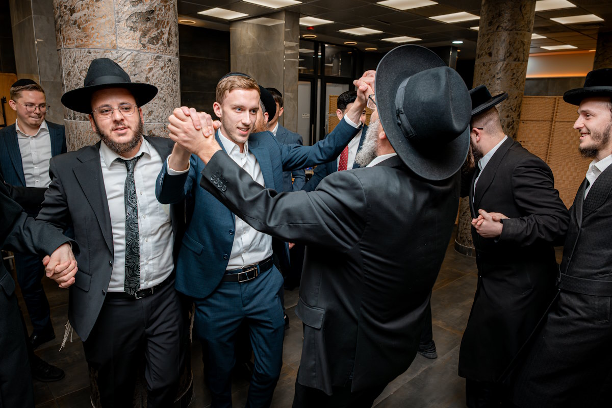 Семья Братуковых поздравление с помолвкой дочери