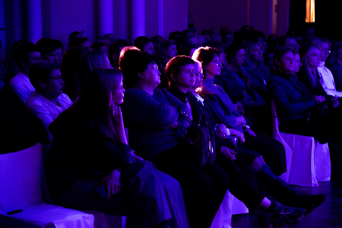 В Синагоге прошел моноспектакль Александра Мицкевича