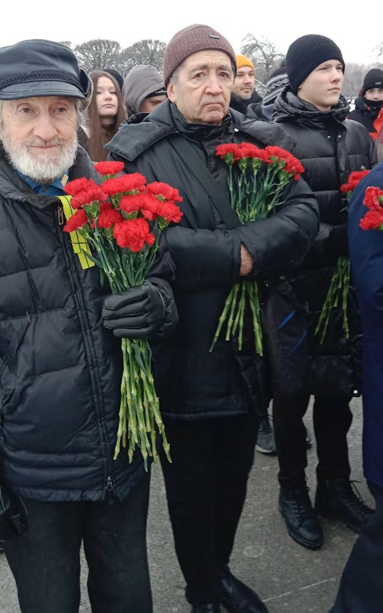 Делегация еврейской общины Петербурга возложила венки на Пискаревском