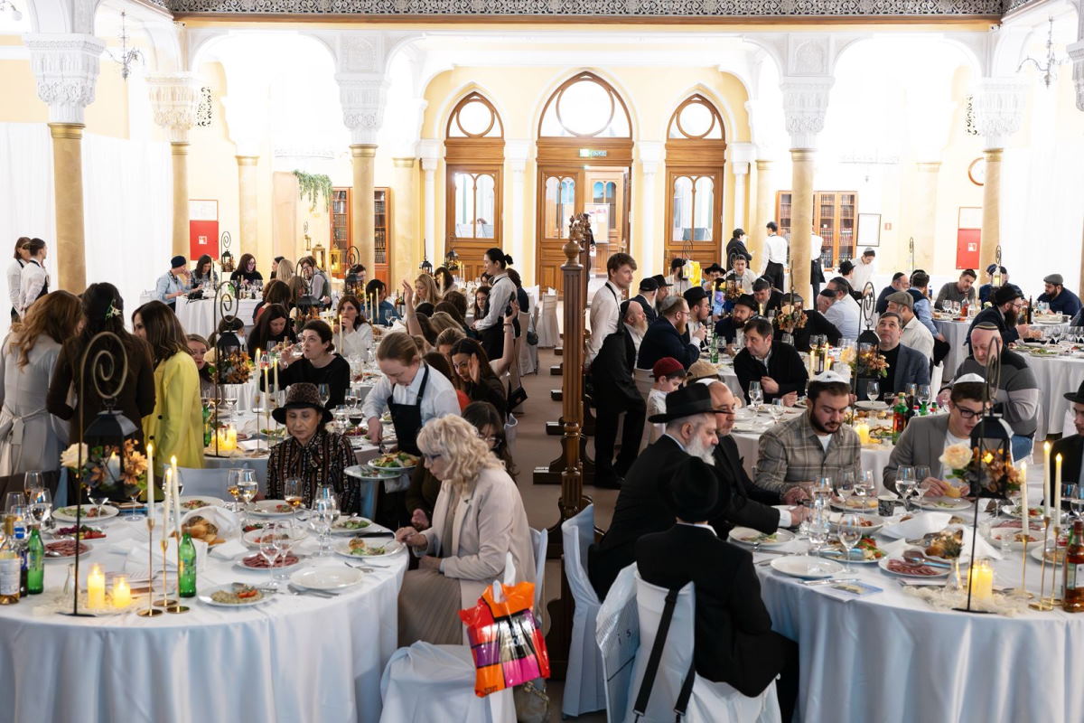 Поздравляем семью Абрамовых с бар-мицвой сына