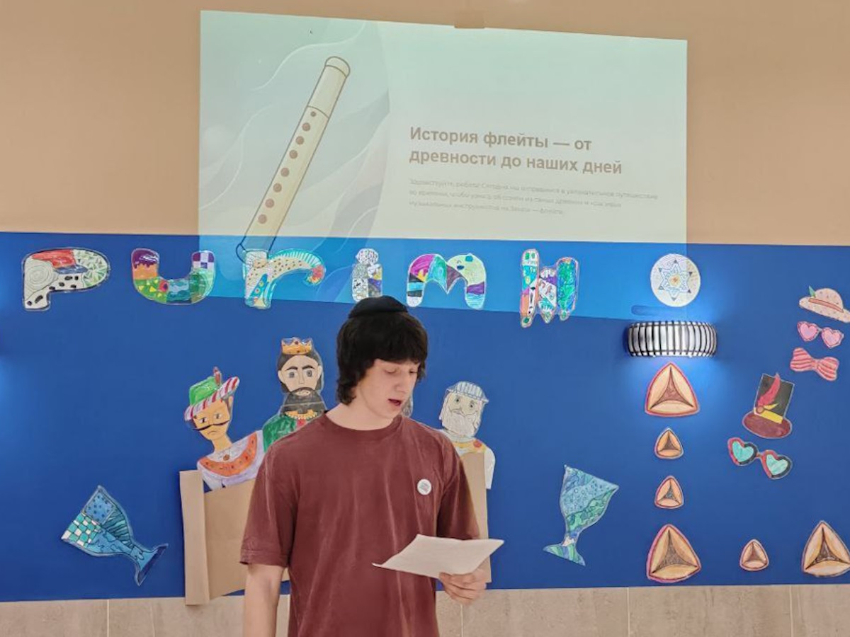 В школе Шамир наградили особо отличившихся учеников