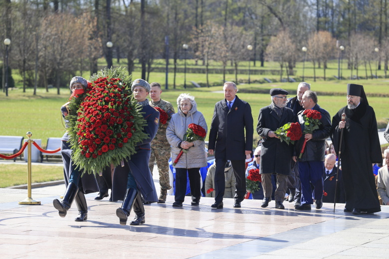 М. Д. Грубарг почтил память жертв погибших ленинградцев